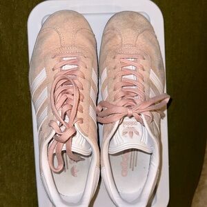 Light pink adidas gazelle